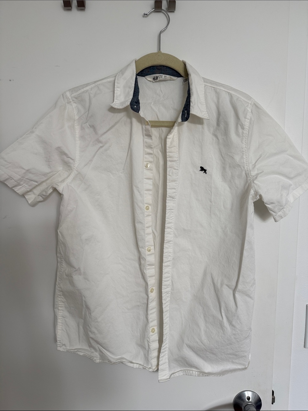 H&M White Short-Sleeve Button-Down Shirt with Navy Trim
